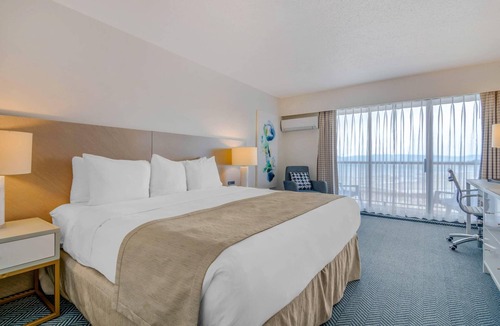 Regional District of Nanaimo Hotel | Bayside Resort, an Ascend Collection Resort
