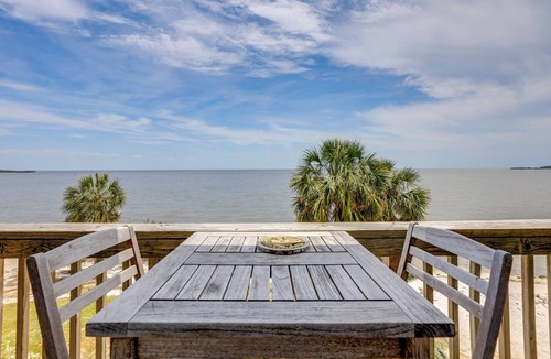 Cedar Key Apartment | Beach & Pool Access at Condo on Cedar Key!