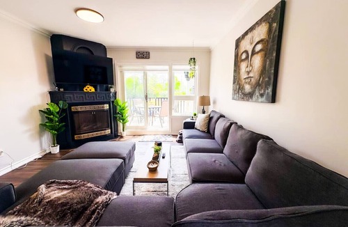 Wasaga Beach Apartment | Beach&Riverside/Prime Location!