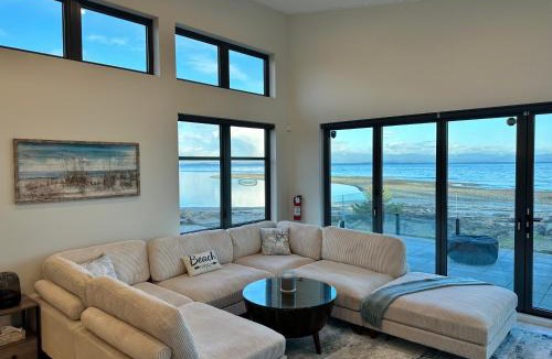 Black Creek Apartment | Beachfront Villa #14 at The Beach House