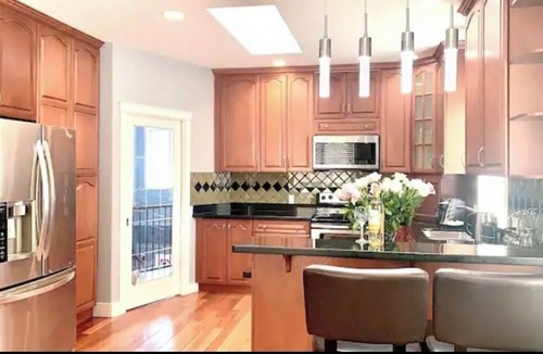 Langford House | Bear Mountain Getaway close to the golf course