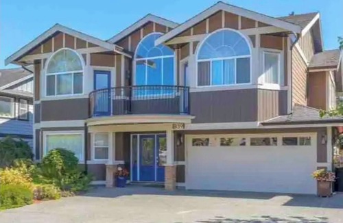 Langford House | Bear Mountain Getaway close to the golf course