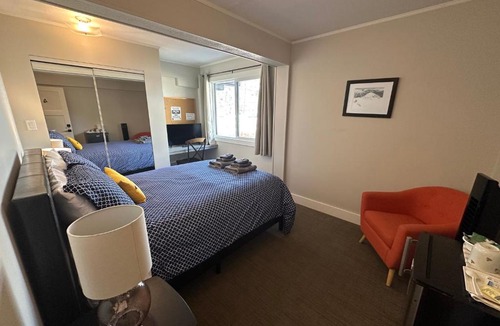 Stewart House | Bear Valley Guesthouse