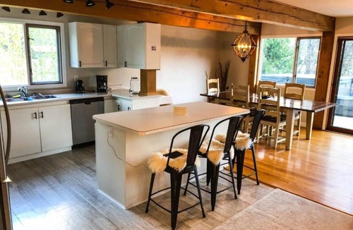 Stewart House | Bearvalley Guesthouse