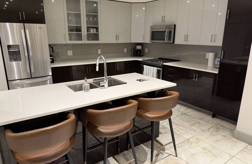 Downtown Halifax Apartment | Beautiful 2 Bed, 2 Bath in Prime Downtown Halifax
