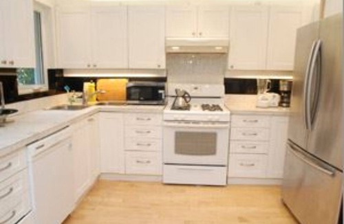 Riverdale House | Beautiful 3 bedroom home with parking in Prime Riverdale