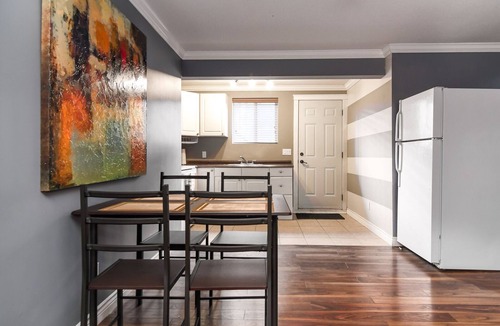 Maple Ridge House | Beautiful basement suite in Executive Home