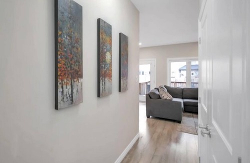 Belleville House | Beautiful bungalow by the water
