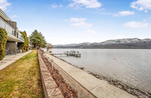 Central Okanagan House | Beautiful Cabin Right next to Lake Okanagan #5