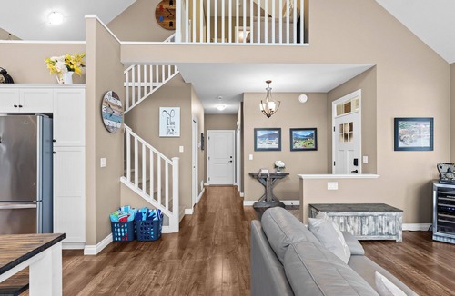 Osoyoos Cottage | BEAUTIFUL COTTAGE JUST STEPS FROM THE BEACH The cottages on Osoyoos Lake