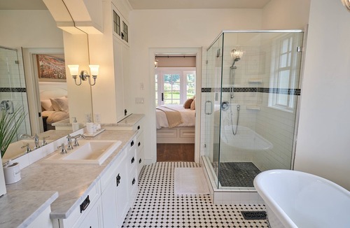 Victoria House | Beautiful Country Home on 4 gated acres, with beautiful patio and fire pit!