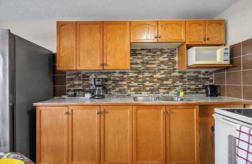 Symons Valley House | Beautiful & Cozy Guest Suite in Northwest Calgary