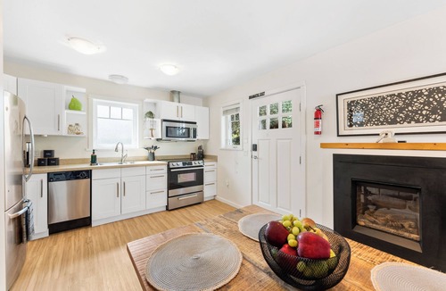 Central Lonsdale House | Beautiful, detached two bedroom coach house!