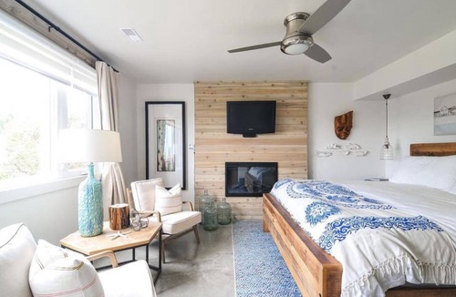 Campbell River House | Beautiful guest home w/ ocean views, covered patio, fire pit