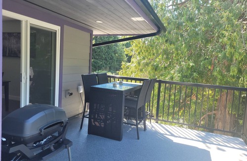Halfmoon Bay House | Beautiful home 5 minutes to hiking, biking and beaches.