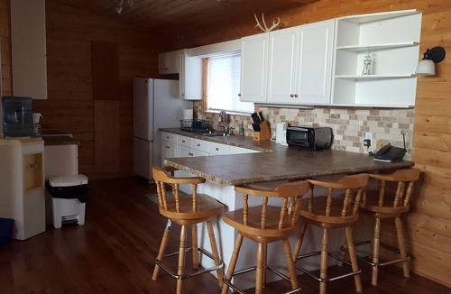 Beaconia Cabin | Beautiful Lakeview Cabin, quiet location, gorgeous sunsets & close to Beaches