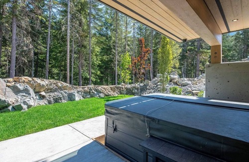 Whistler House | Beautiful new Half duplex! Hot tub, rec room perfect for a family!