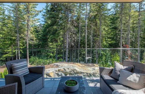 Whistler House | Beautiful new Half duplex! Hot tub, rec room perfect for a family!