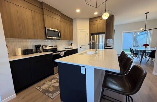 Southwest Calgary House | Beautiful New House in Alpine Park