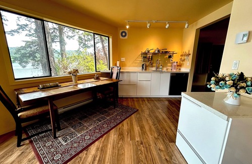 Pender Island Apartment | Beautiful, quiet place to stay with lovely beach access and stunning views.