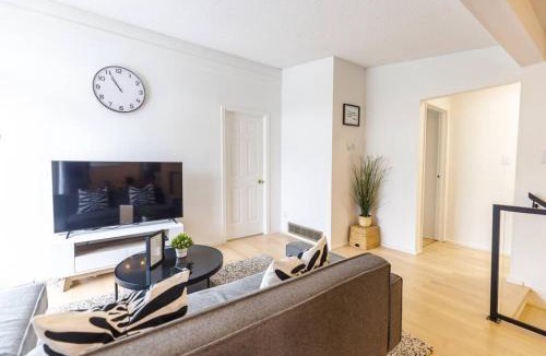 Renfrew-Collingwood House | Beautiful Vancouver Special Home