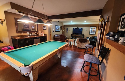 Alpine Trails House | Beautiful Winter Getaway Home