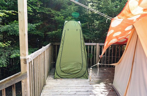 Saint Patrick RV Rental | Bell Glamping Tent! Forest Retreat & Hot Tubs!