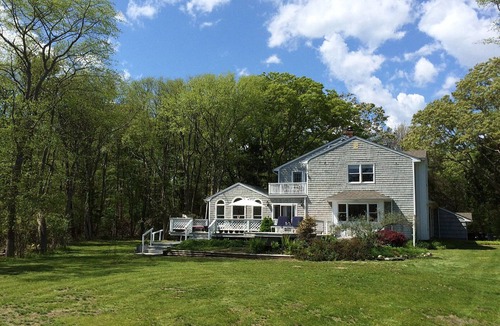 East Patchogue House | Bellport/E. Patchogue, 4 Bed, 3 Bath, Waterfront.