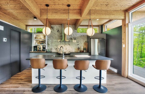 La Conception Ski Chalet | BERG-HAUS | Luxury Panoramic Glass Chalet & Spa