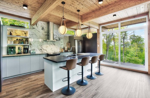 La Conception Ski Chalet | BERG-HAUS | Luxury Panoramic Glass Chalet & Spa