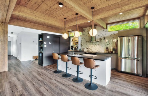 La Conception Ski Chalet | BERG-HAUS | Luxury Panoramic Glass Chalet & Spa