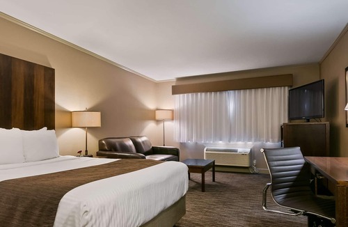 Golden Hotel | Best Western Mountainview Inn