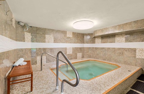 Inner Harbour Hotel | Best Western PLUS Inner Harbour Hotel