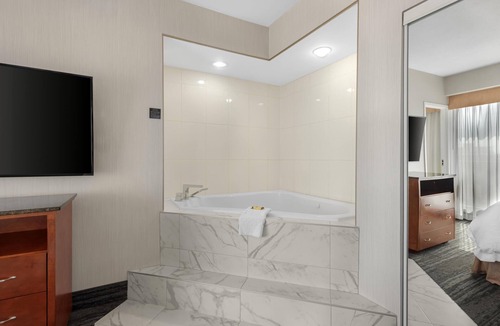 Connaught Hotel | Best Western Plus Suites Downtown