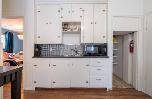 Cranbrook Apartment | Betty Lou's Library | Vintage | Downtown Cranbrook