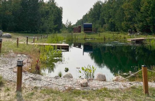 Marchand Cabin | Birch A-Frame Solar off-grid with Sauna & Pool