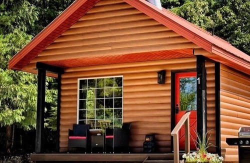 Nakusp Cabin | Black Bear Cabin # 1.