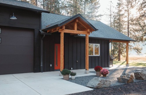 British Columbia Interior Ski Chalet | Black Cedar Escape- A Chalet for Every Season