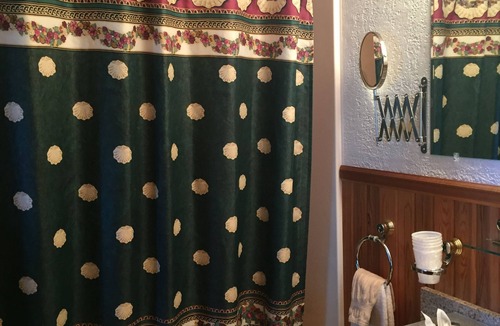 Clearwater Bed & Breakfast | Blue Grouse Country Inn Bed & Breakfast