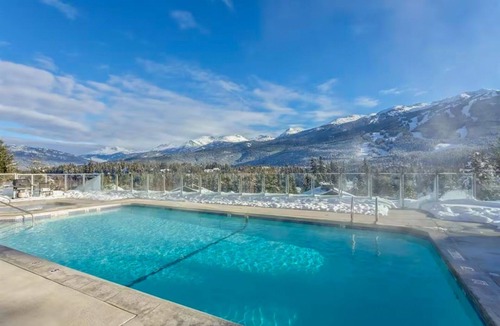 Blueberry Hill Condo | Blueberry Hill Condo - Free Parking, Pool and Hot Tub