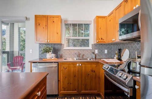 Blueberry Hill House | Blueberry Hill Premium Area