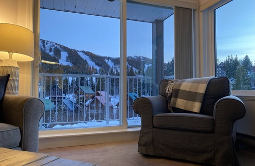 Courtenay Condo | Blueberry Views - lovely 2-bedroom with onsite parking