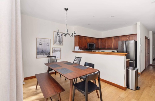 Nordic Estates Apartment | Bluffs - Luxury 2 Bed Ski in Ski out - Views!