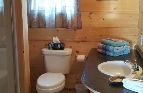 Tabusintac Villa | Bob's Cabin at Wishart's Point Lodge