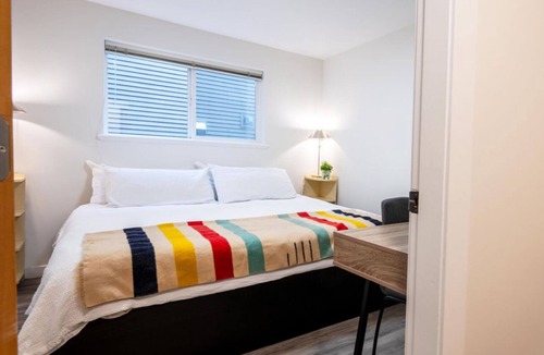 Langford House | Brand New 1 Bedroom Suite In Family Friendly Neighbourhood