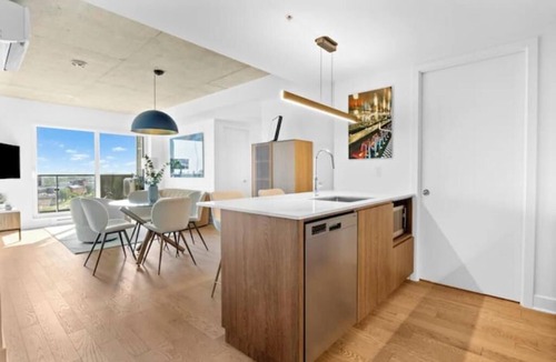 Griffintown Apartment | Brand new 2 bed, 2 bath in Griffintown