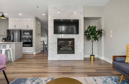 Southwest Calgary House | Brand New | 5 Beds | 2700 sq ft | King Bd | 2TVs