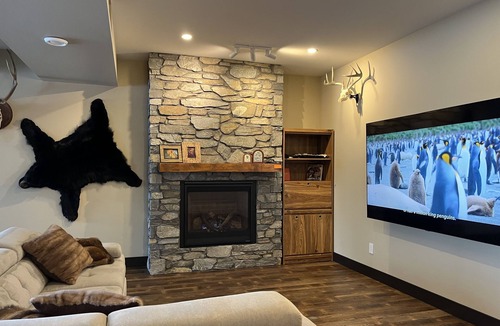 Division No. 11 House | Brand New Cabin Feel Walkout with Private Entrance