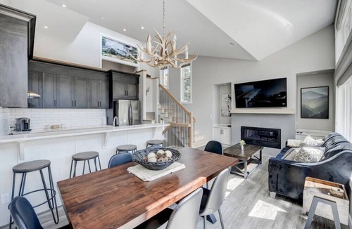 Teepee Town House | Brand NEW! Executive Mountain HomeW/Stunning Views