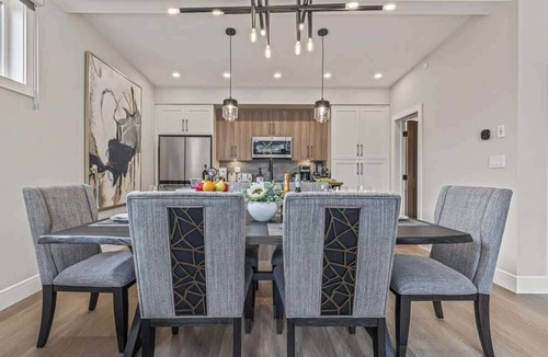 Teepee Town House | BRAND NEW|Hofburg by SSR|TopView|Luxury|PRIVATE HOT TUB|4BR plus Den (BL# RES-11683)